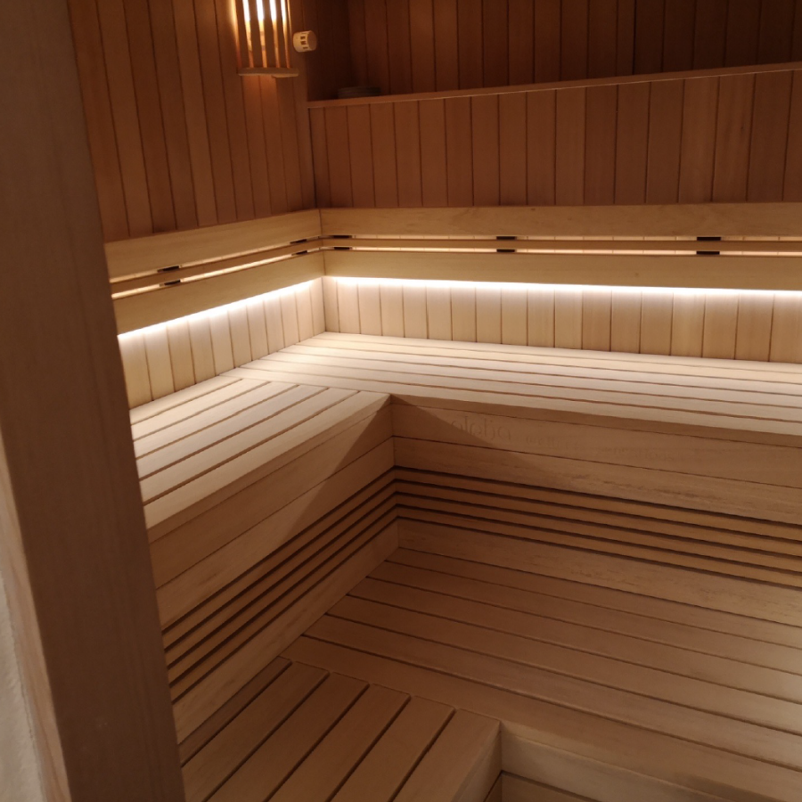 Montage d'un sauna